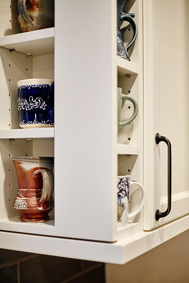 Custom cabinets in modern kitchen design. Rebecca Olsen Designs, Oregon