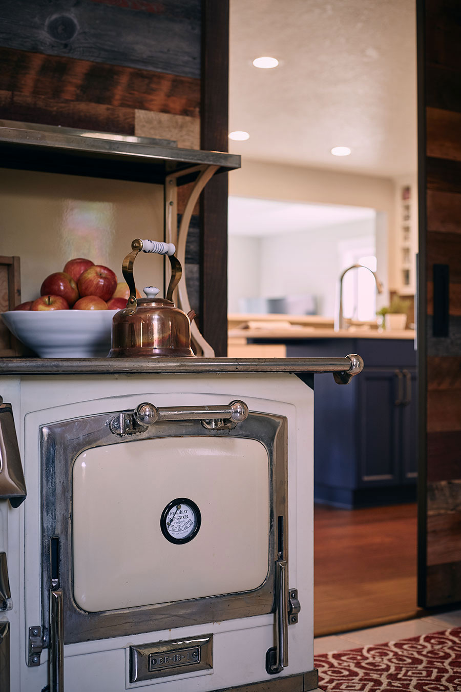 Modern Farmhouse Kitchen Design OR, Beck Olsen - Rebecca Olsen Designs