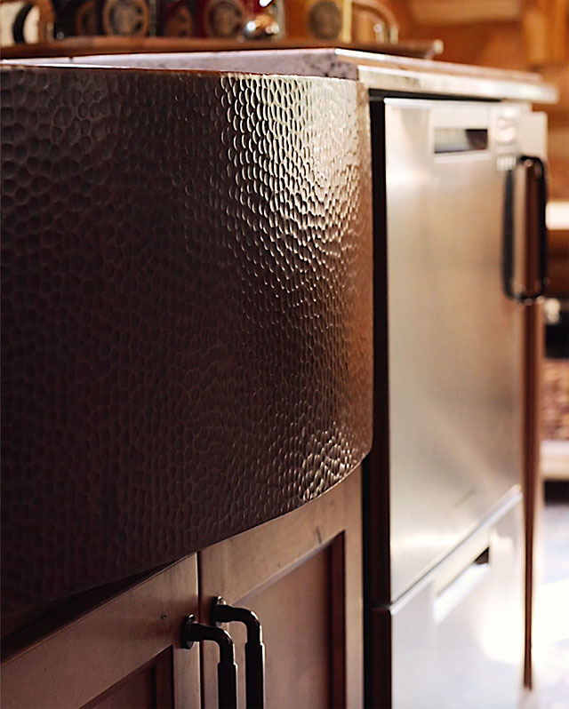 Custom island in modern kitchen design. Rebecca Olsen Designs, Oregon